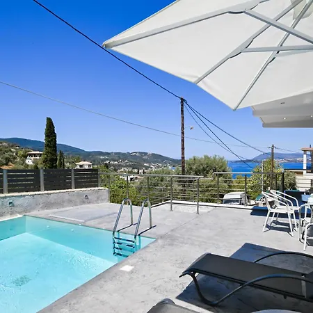 Ionian Edge 4*