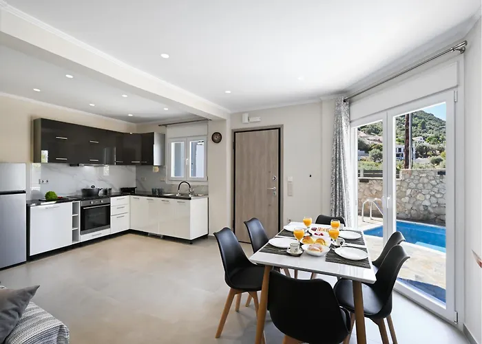 Ionian Edge 公寓式酒店